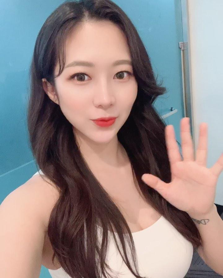 今日小姐姐壁纸 022