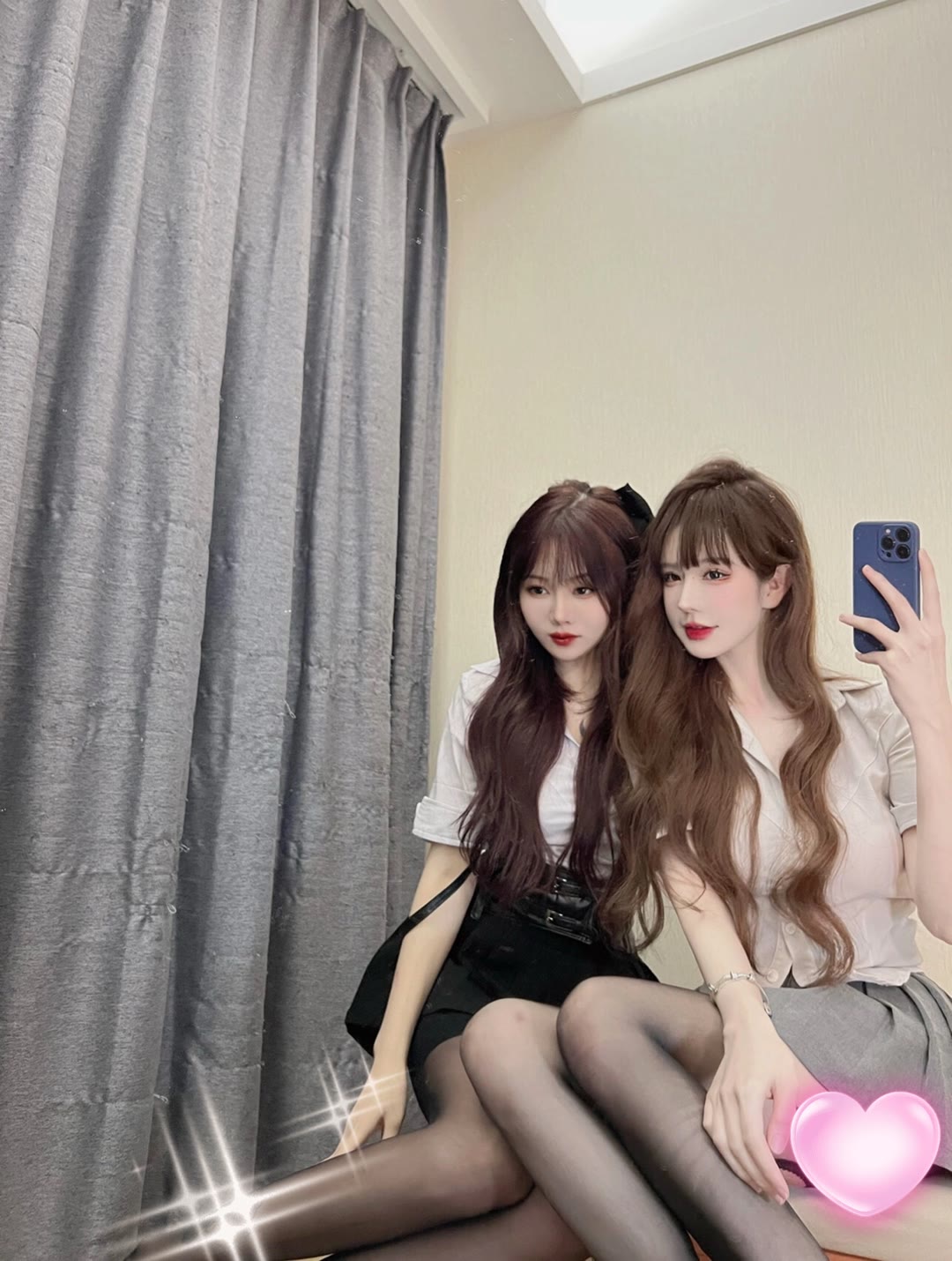 今日黑丝壁纸 004