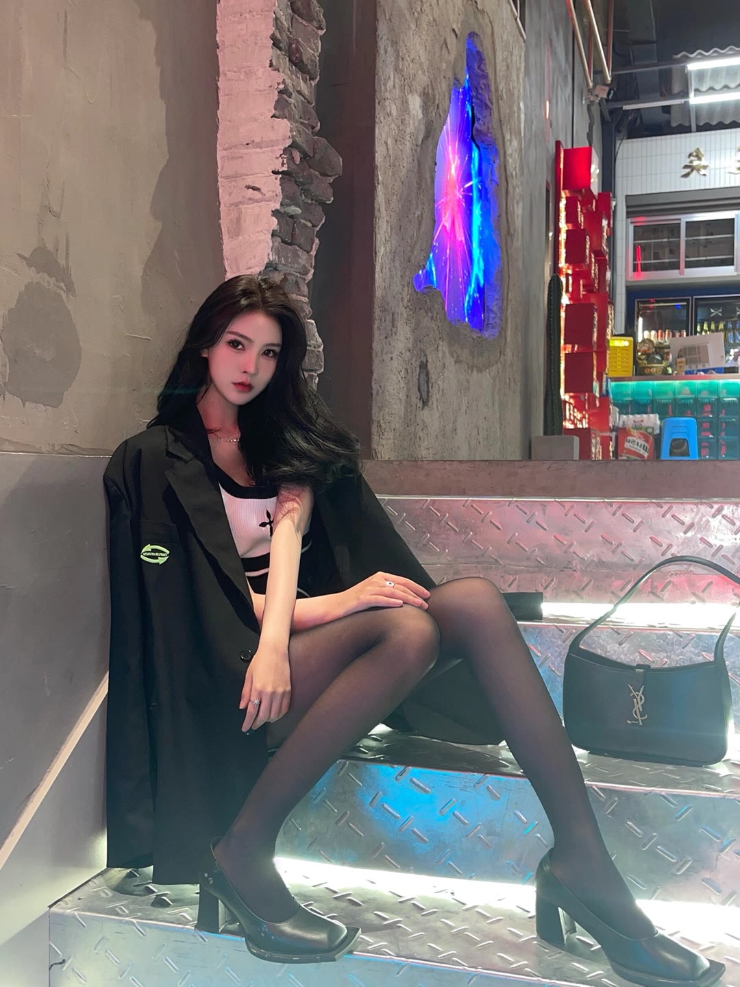 今日黑丝壁纸 007