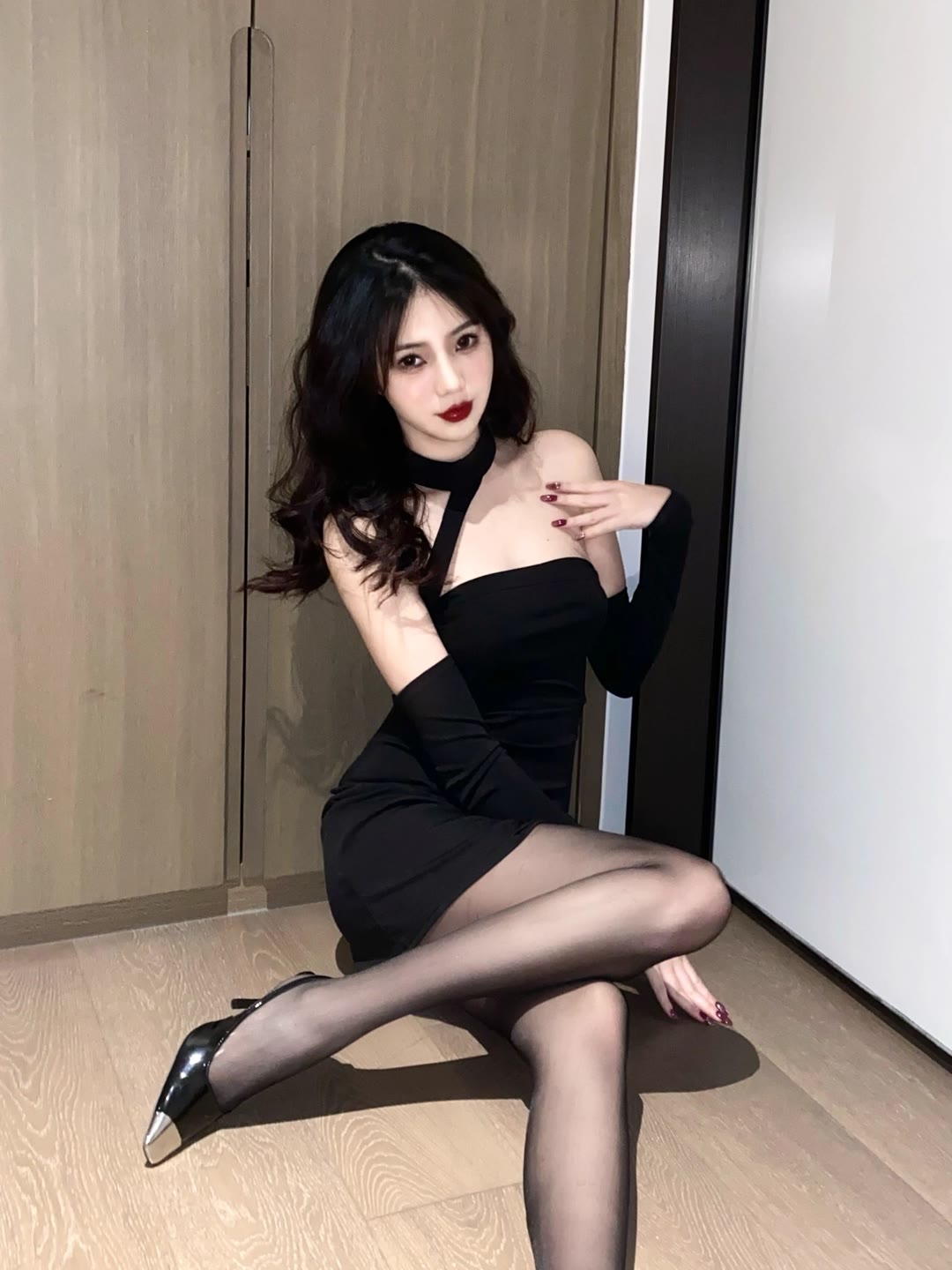 今日黑丝壁纸 011